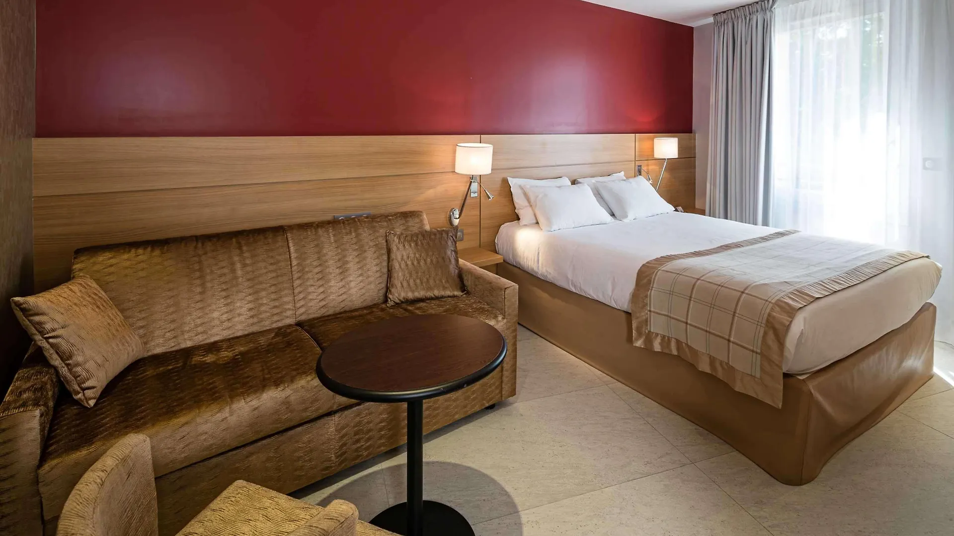 Best Western Plus Le Lavarin Avignon 4*,