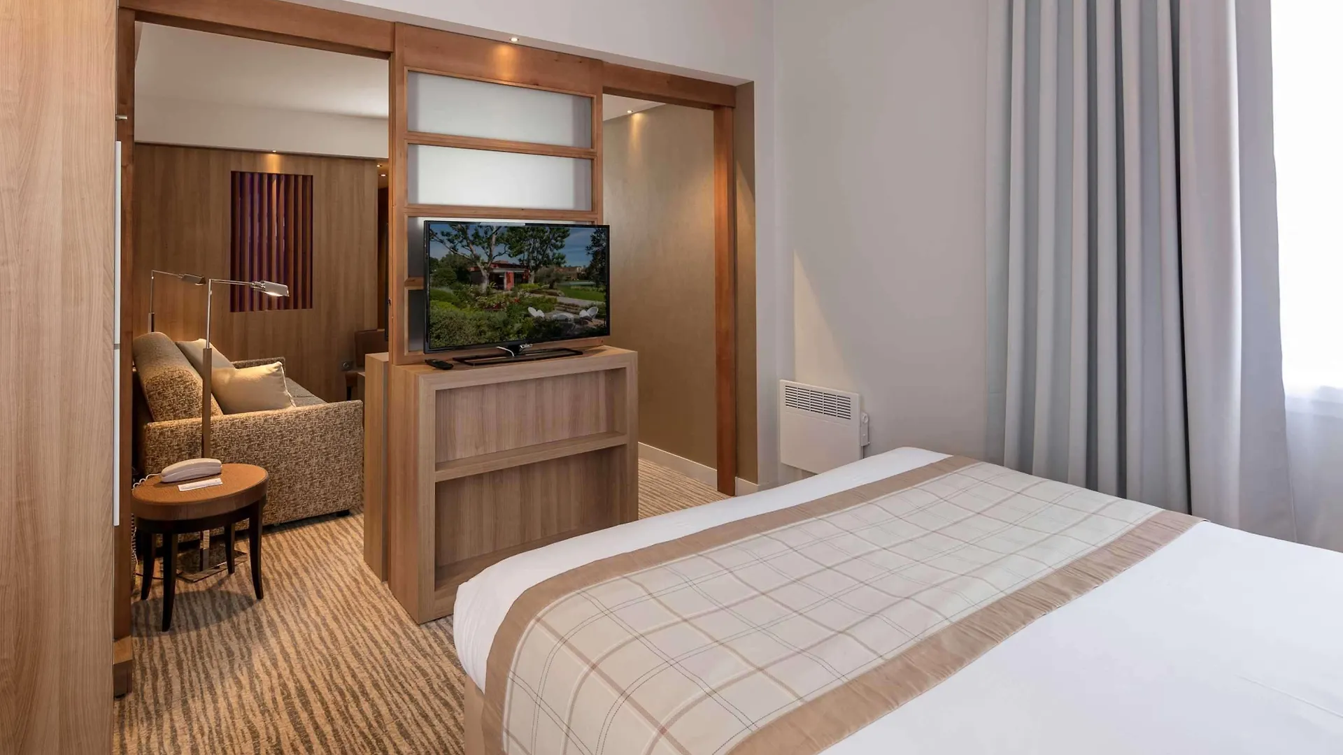 Best Western Plus Le Lavarin Avignon France