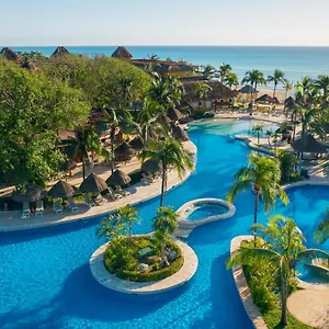 Курортный комплекс Iberostar Waves Tucan *****