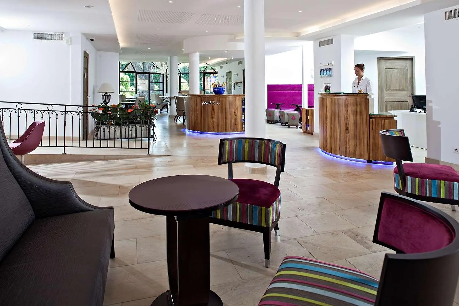 Best Western Plus Le Lavarin Avignon 4*,