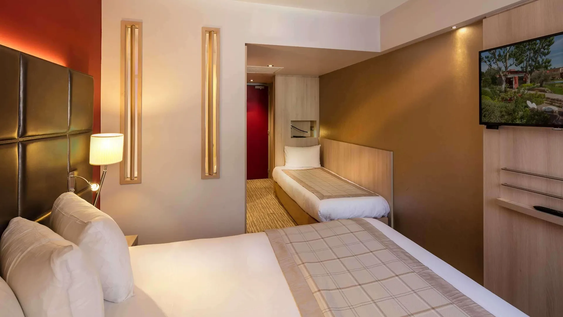 Best Western Plus Le Lavarin Avignon Hotel